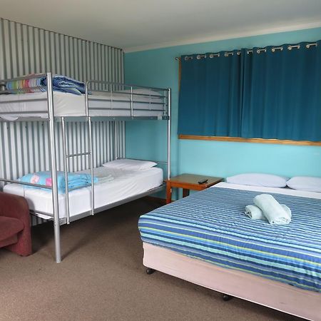 Хостел Bicheno Backpackers Экстерьер фото
